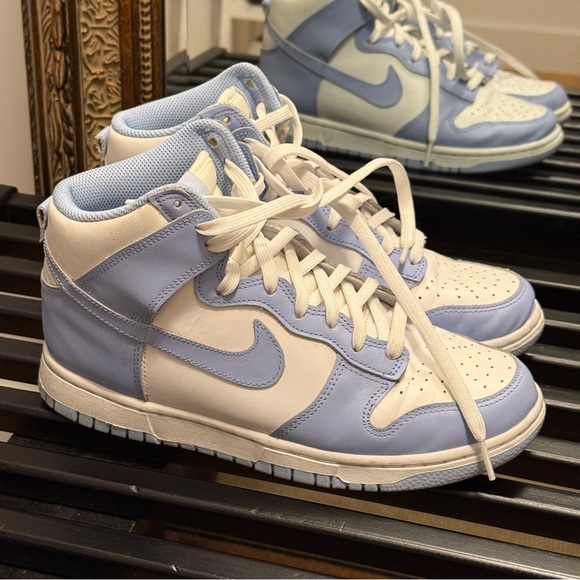 Nike Dunk High Sneakers in Pastel Blue and White - Picture 2 of 8